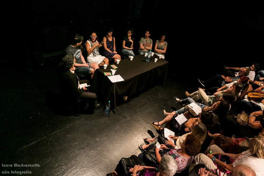 MESA DE CONVERSACIÓN 2: Teatro urgente: La creación escénica en un mundo roto.