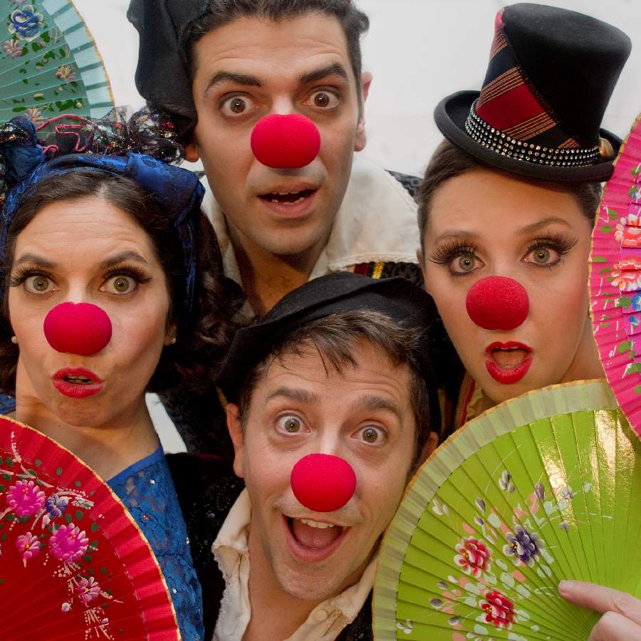 Los cantayasos: Mucho con poco